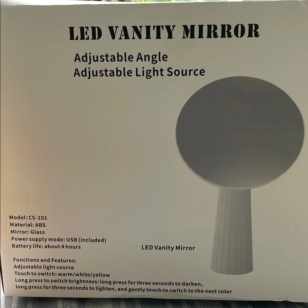 LED Vanity Mirror with Adjustable Light Source